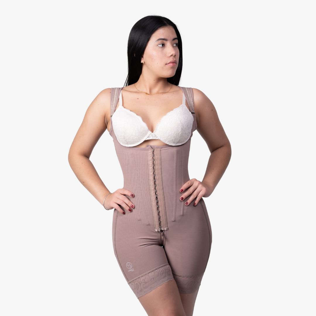 Faja Chupa Panza ideal para uso postquirúrgico en cintura y espalda, Soraya by Clinic