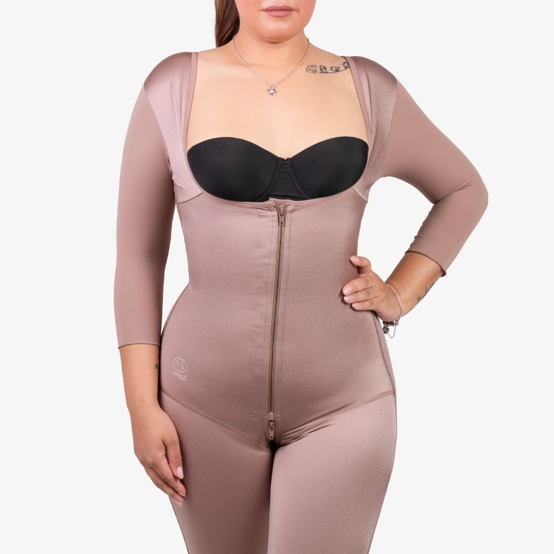 Faja Full Body moldea brazos, muslos y espalda además del abdomen, Soraya by Clinic