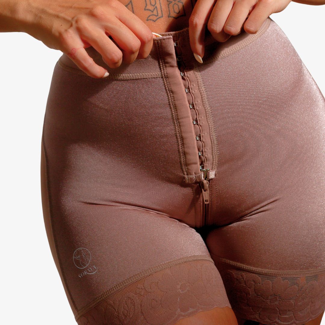 Faja Short Kim controla el abdomen alto y bajo, Soraya by Clinic